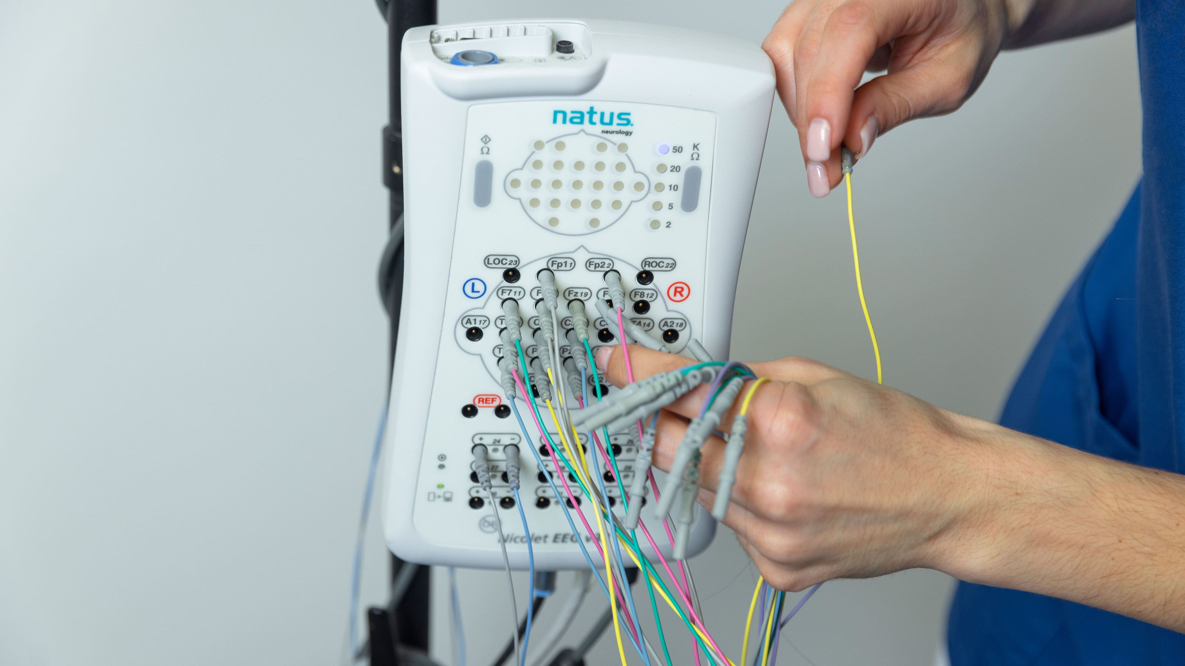 Neurologie EEG Kabel 1 Min